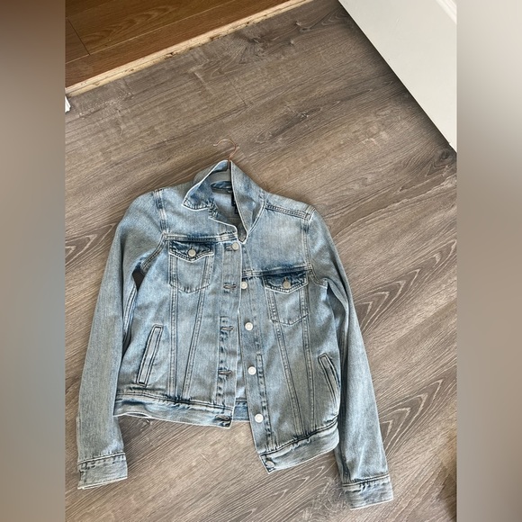 Gap xtra small women’s jean jacket - Picture 1 of 1